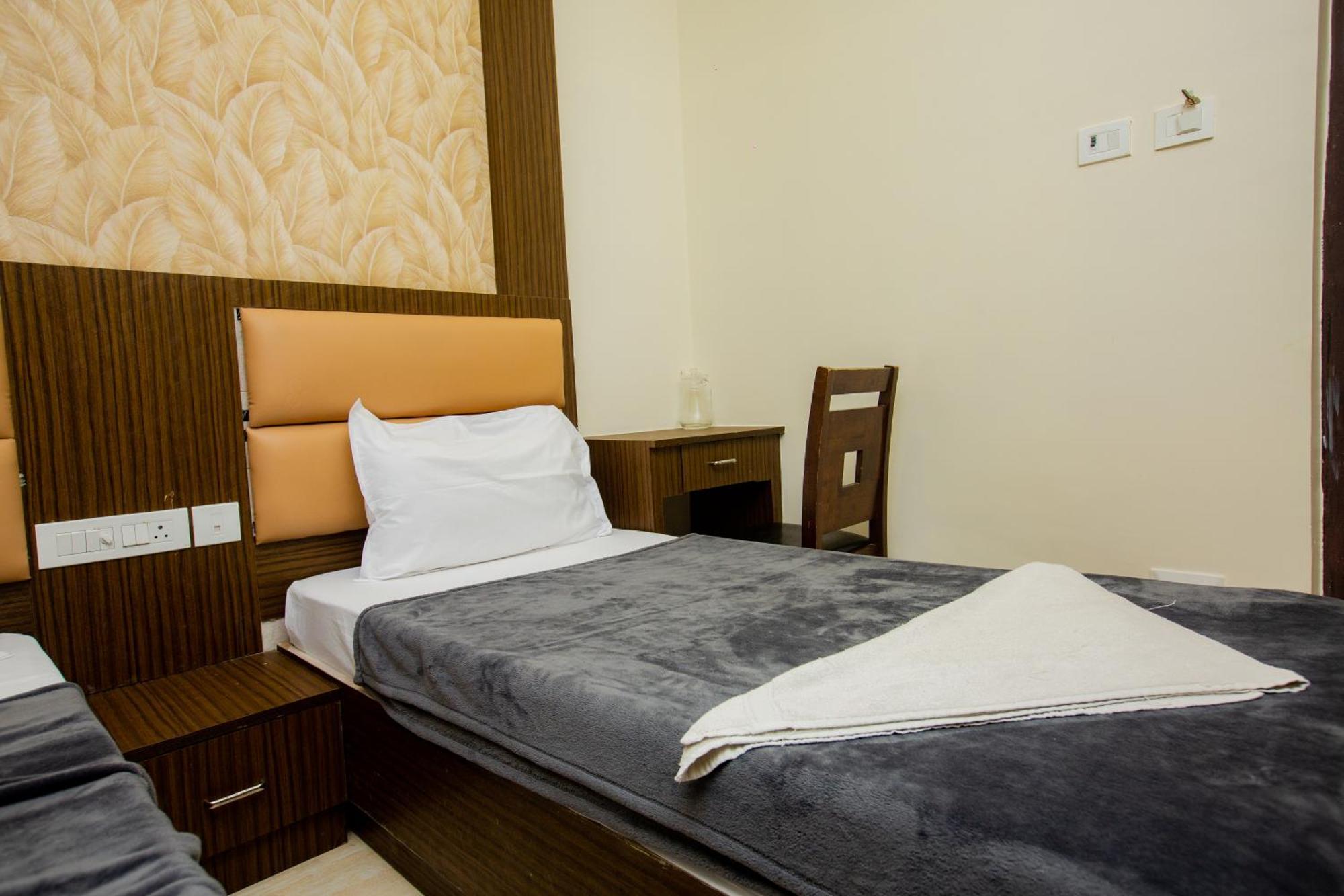 The Park Avenue Hotel - Business Class Hotel Near Central Railway Station Chennai Periyamet Exterior foto